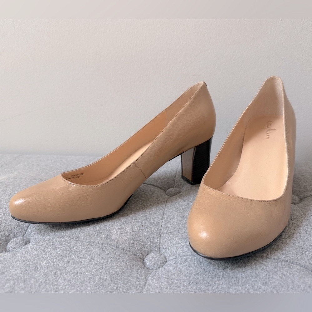 Cole Haan Classic Tan Women's neutral block Pumps heels round toe